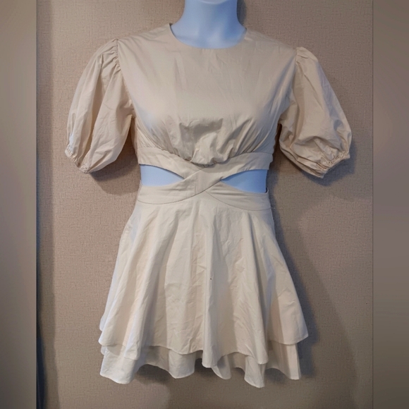 LUCCA WHITNEY PUFF SLEEVE CUTOUT DRESS-IVORY Size Xs - Picture 1 of 7